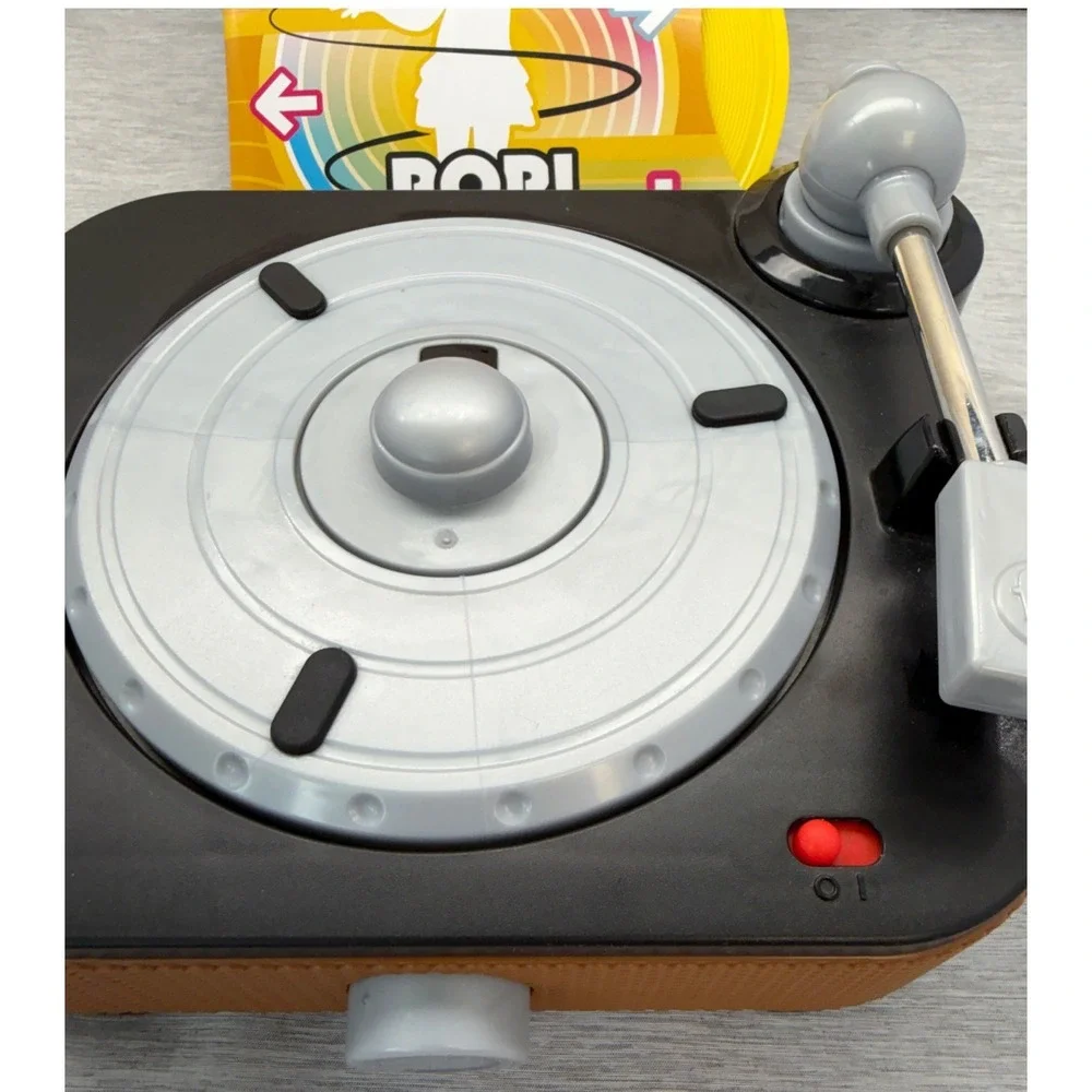 Fisher-Price Music Sessions Record Player HXX58 with 5 Double Sided Records Toy